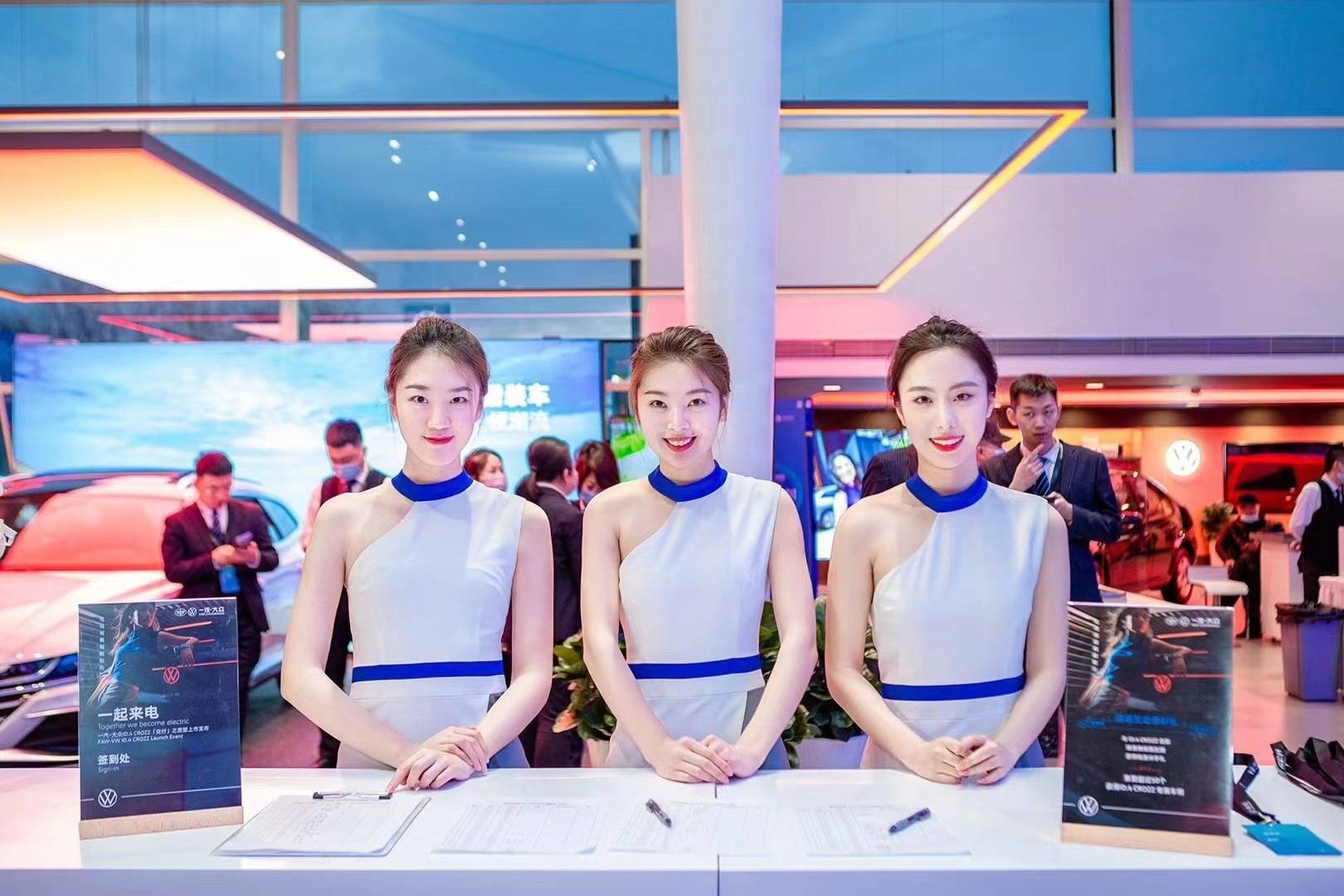 展會(huì)講解員的選擇 男女禮儀與志愿者服務(wù)的關(guān)鍵要素